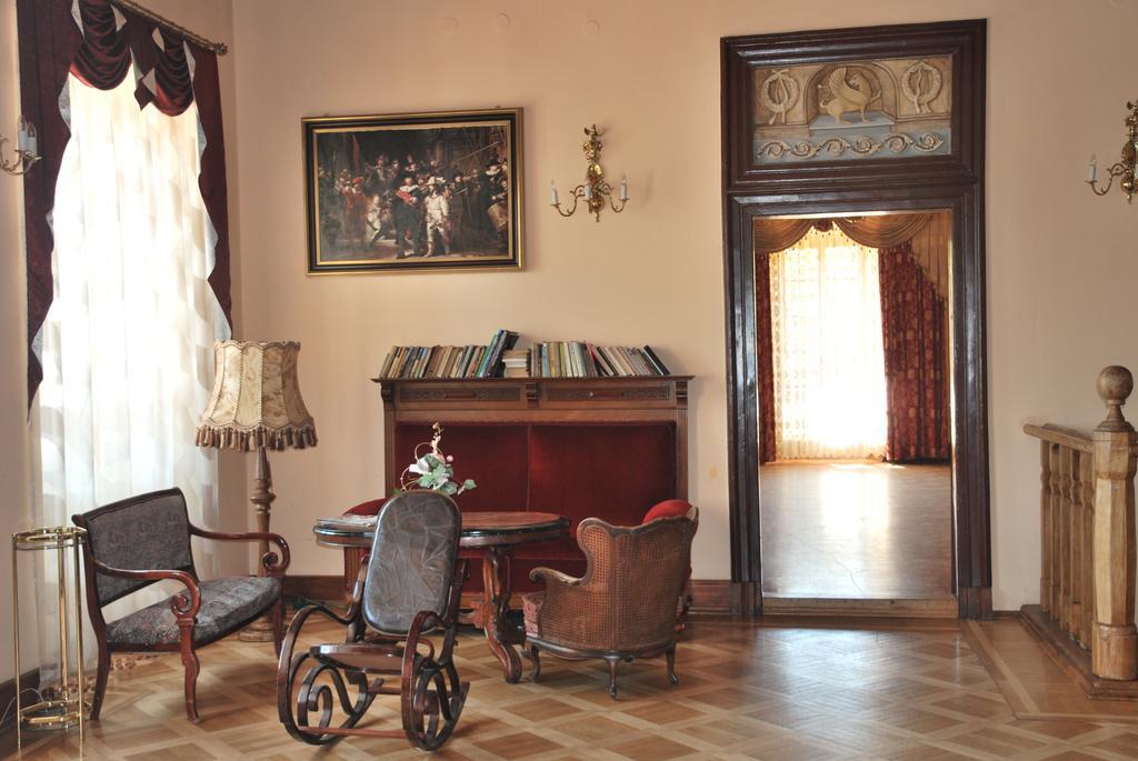 Palac W Czyzowie Szlacheckim Czyzow Szlachecki 외부 사진