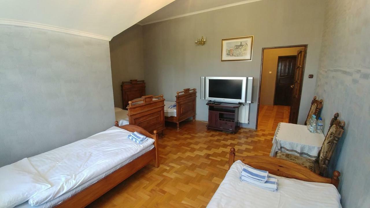 Palac W Czyzowie Szlacheckim Czyzow Szlachecki 외부 사진